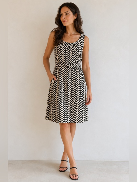 Diane Von Furstenberg Dresses & Skirts - DVF Diane von Furstenberg Boyd Sleeveless Jacquard Dress Size 4